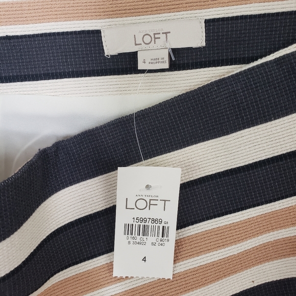 Ann Taylor LOFT Striped Woven Pencil Skirt (Sz 4) - Picture 4 of 4